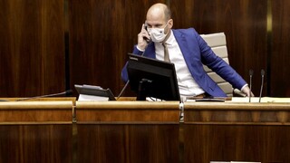 Grendel v odpadovej spoločnosti skončil, svojej funkcie sa vzdal