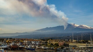 Etna sa opäť prebudila, napriek tomu je lákadlom pre turistov