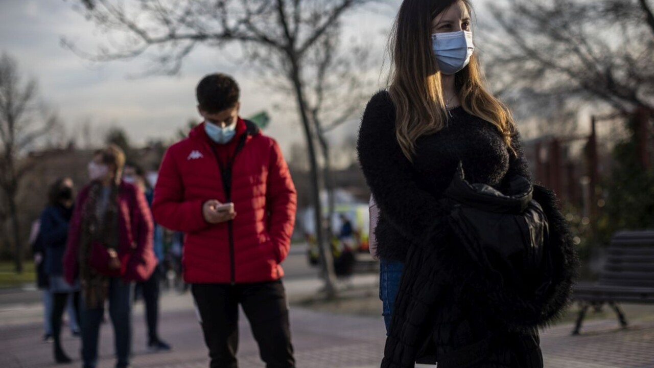 Núdzový stav: Za ľudí predĺženie podporí, SaS má otázky
