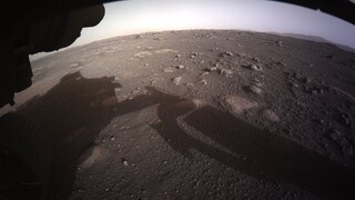 NASA ukázala unikátne zábery z pristávania rovera na Marse