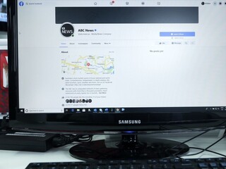 Facebook sa dohodol s Austráliou, odblokuje spravodajský obsah