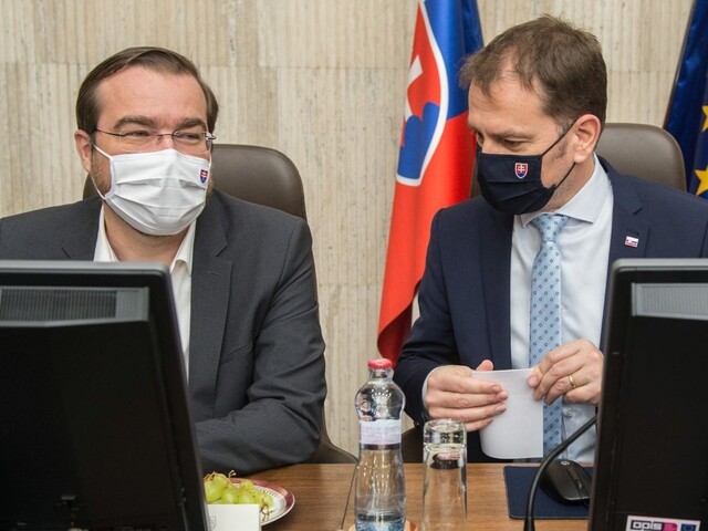 Vláda rokuje o kurzarbeite, Matovič sa stretne s odborníkmi