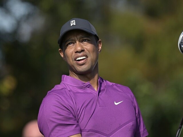 FOTO Tiger Woods zdemoloval pri nehode auto, stíhať ho nebudú