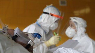 Česi preverujú osem podozrení na úmrtie po očkovaní