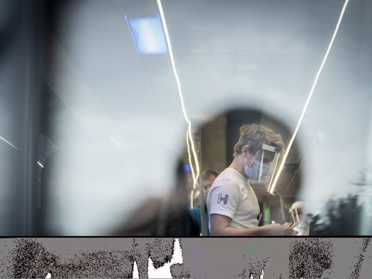Mnohí majú po Covide problémy ešte týždne, upozorňuje WHO