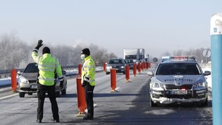 Milióny z fondu obnovy by mali ísť aj na modernizáciu polície