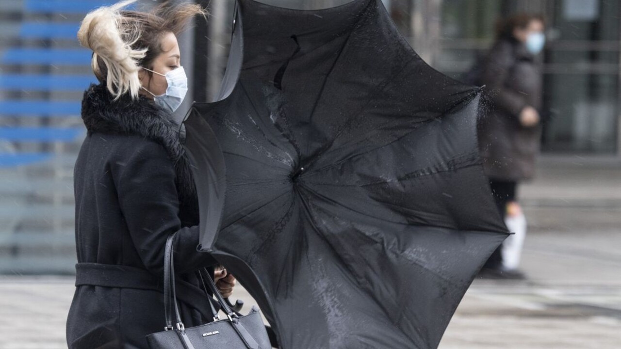 Na horách udrie vietor. V niektorých okresoch platí výstraha