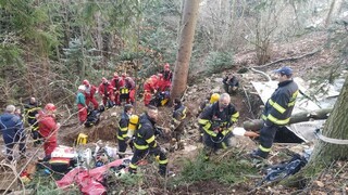 Tragédia v Štiavnici: Šachtu stráži polícia, telá ešte nevytiahli