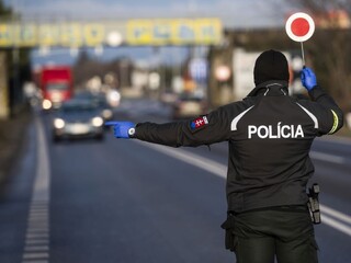 Ten sa musel ponáhľať. Vodič v Bratislave sa rútil obrovskou rýchlosťou