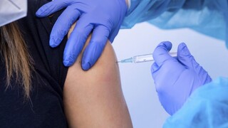 Vakcína pre všetkých dospelých! USA budú očkovať rýchlejšie