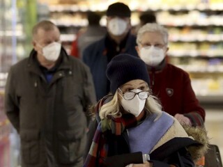 Vyznáte sa v respirátoroch? Od pondelka sú potrebné na nákup aj v MHD
