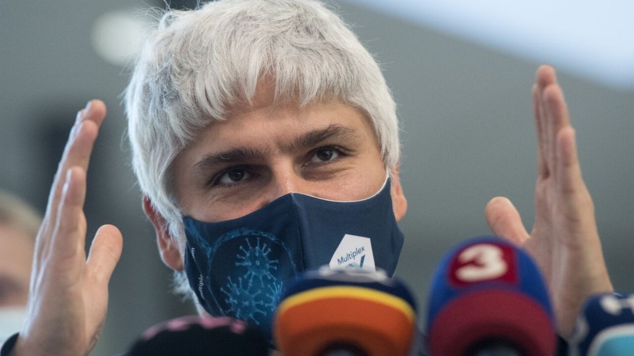Čekan ukázal jasný dôvod, prečo musí byť vakcína pred používaním schválená
