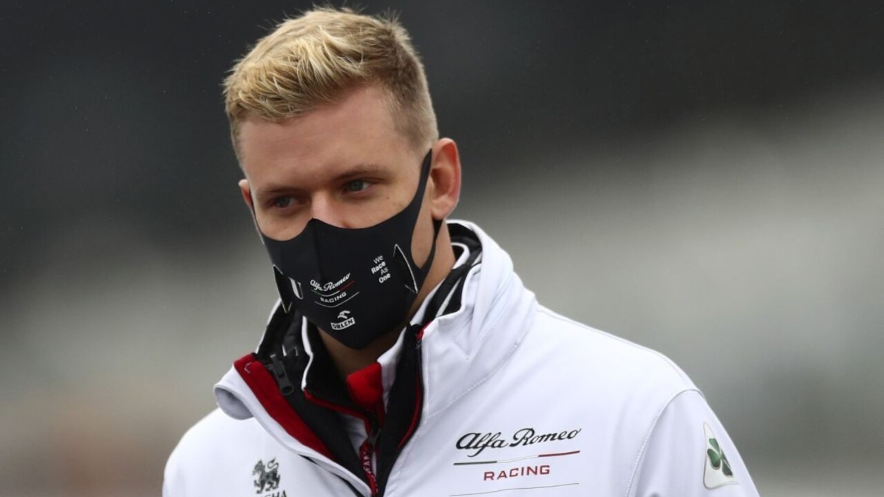 Haas má nový monopost, Schumacher bude jazdiť vo farbách ruskej trikolóry