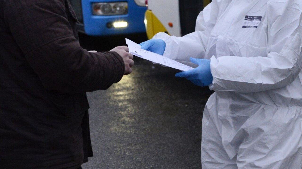 Sami sa zatiaľ neotestujeme, úrad čaká na posudok komisie