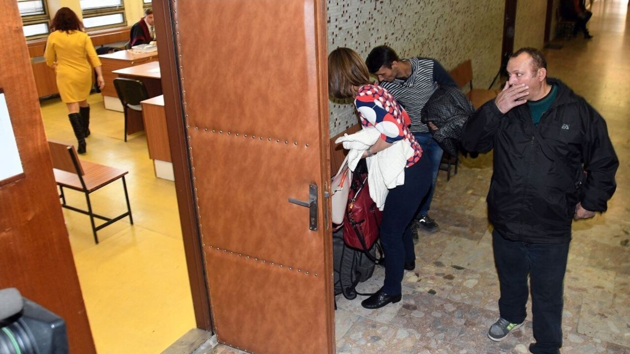 V kauze razie v osade stiahli obžalobu voči väčšine Rómov