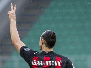 Ibrahimovič sa ponáhľal, tak stopol fanúšika na motorke