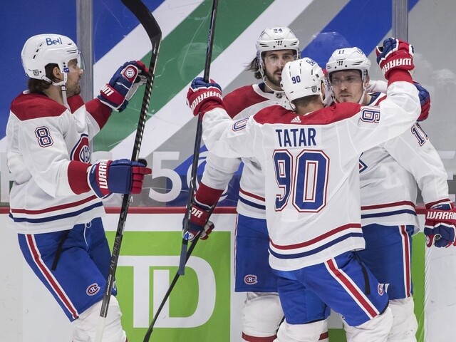 NHL: Tatar žiaril pri demolácii Jets, bol druhou hviezdou zápasu