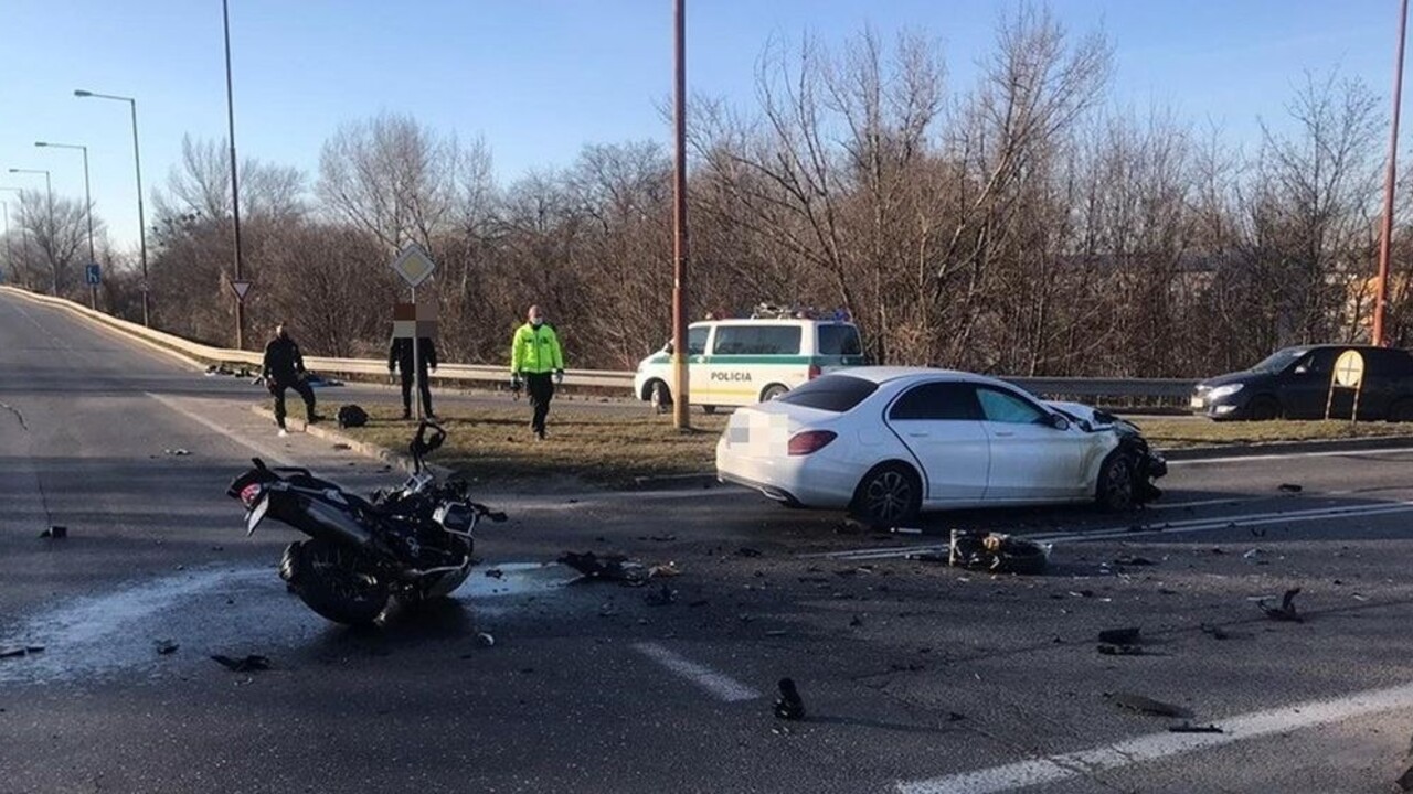 Tragická nehoda: 60-ročný motorkár bol na mieste mŕtvy