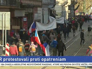 Po proteste v Prahe zadržal 17 ľudí. Zasahovali i ťažkoodenci