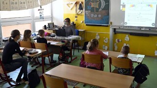 Vyskúšané. Na štyroch školách sa testovalo kloktaním