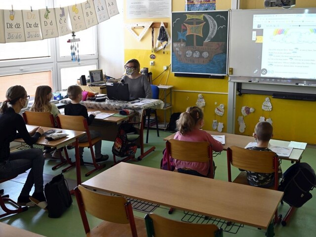 Vyskúšané. Na štyroch školách sa testovalo kloktaním