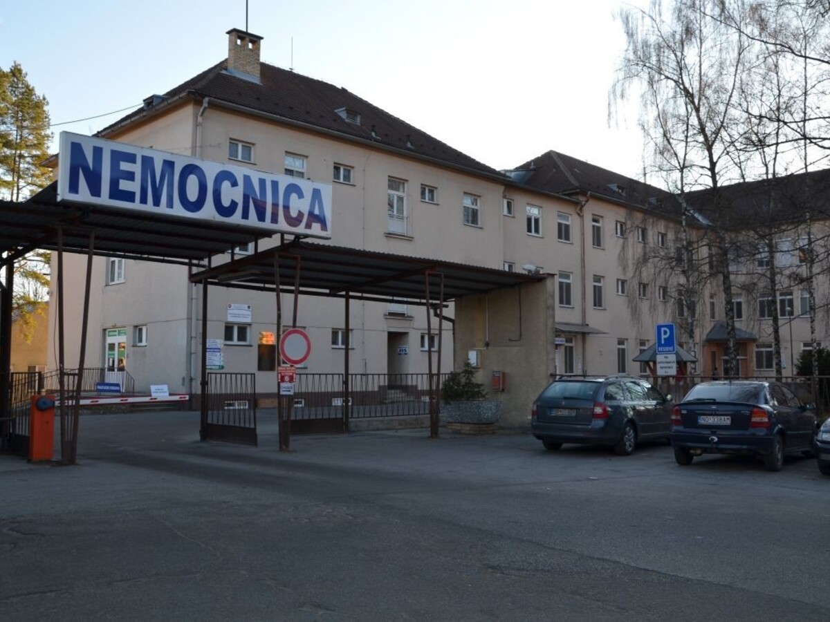 Juhoafrická mutácia je na Slovensku dlhšie, potvrdzuje smrť pacienta na Orave