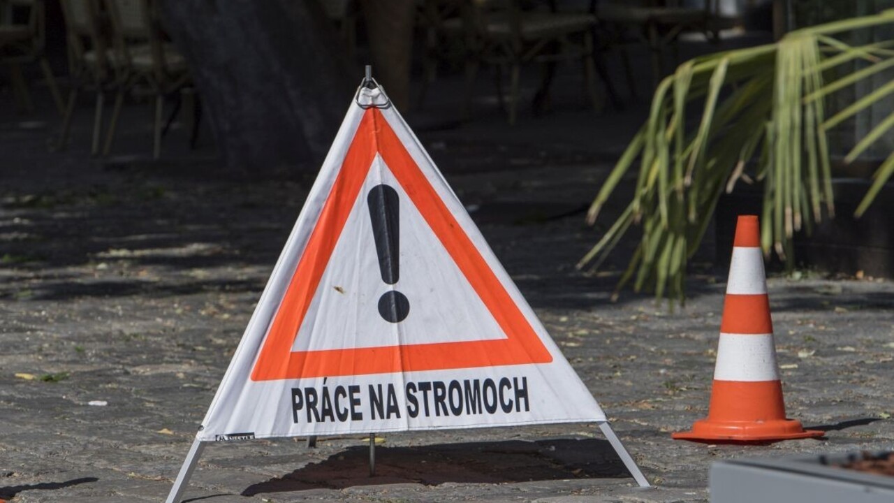 V Prešove sa zranil muž, údajne spadol z rebríka