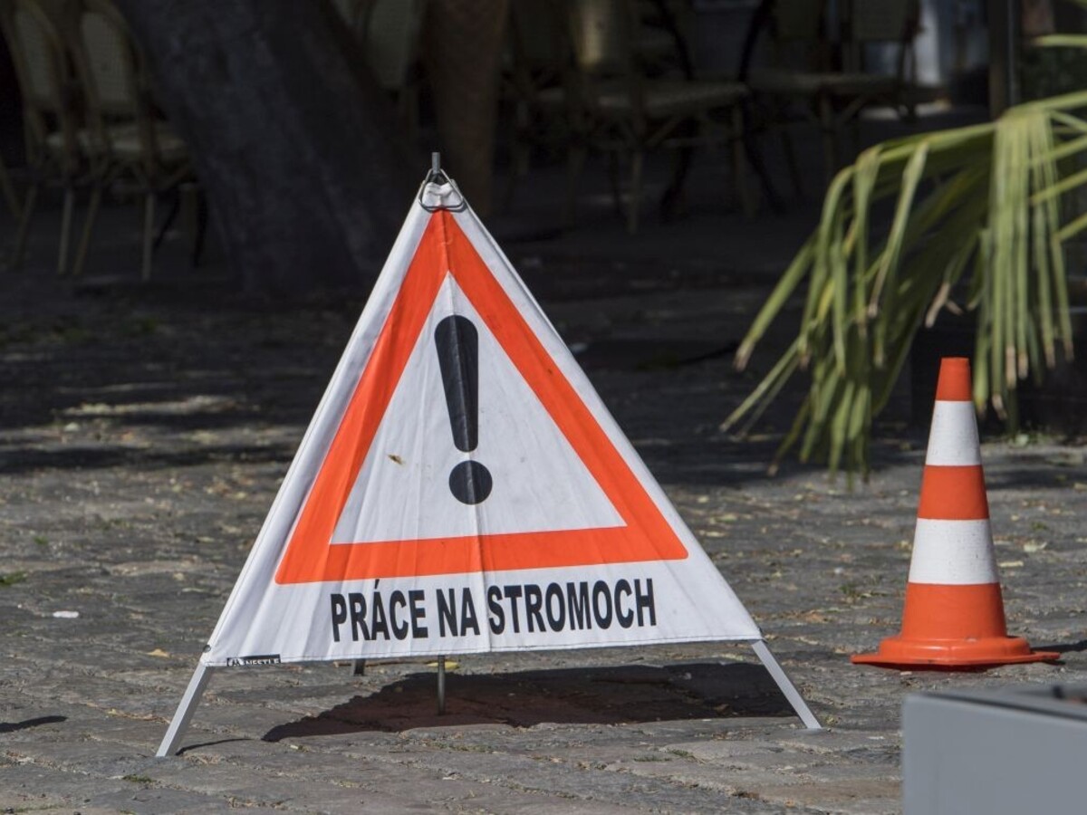 V Prešove sa zranil muž, údajne spadol z rebríka