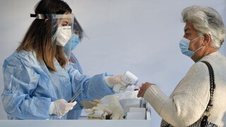 Pacientov v nemocniciach už pár dní ubúda, vírus zabil takmer sto ľudí