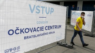 FOTO Najväčšie očkovacie centrum otvárajú na štadióne