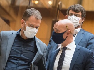Vládu čaká rokovanie, témou budú taxikári i nákladná doprava