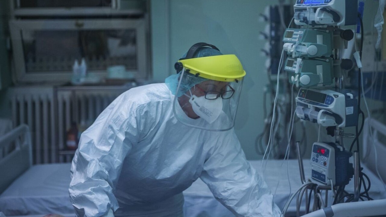 Tretia vlna naberá na sile, v Maďarsku pribudlo vyše 9000 nakazených