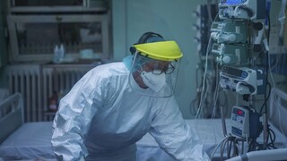 Tretia vlna naberá na sile, v Maďarsku pribudlo vyše 9000 nakazených