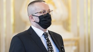 Prokurátor podal návrh na väzobné stíhanie šéfa SIS Pčolinského