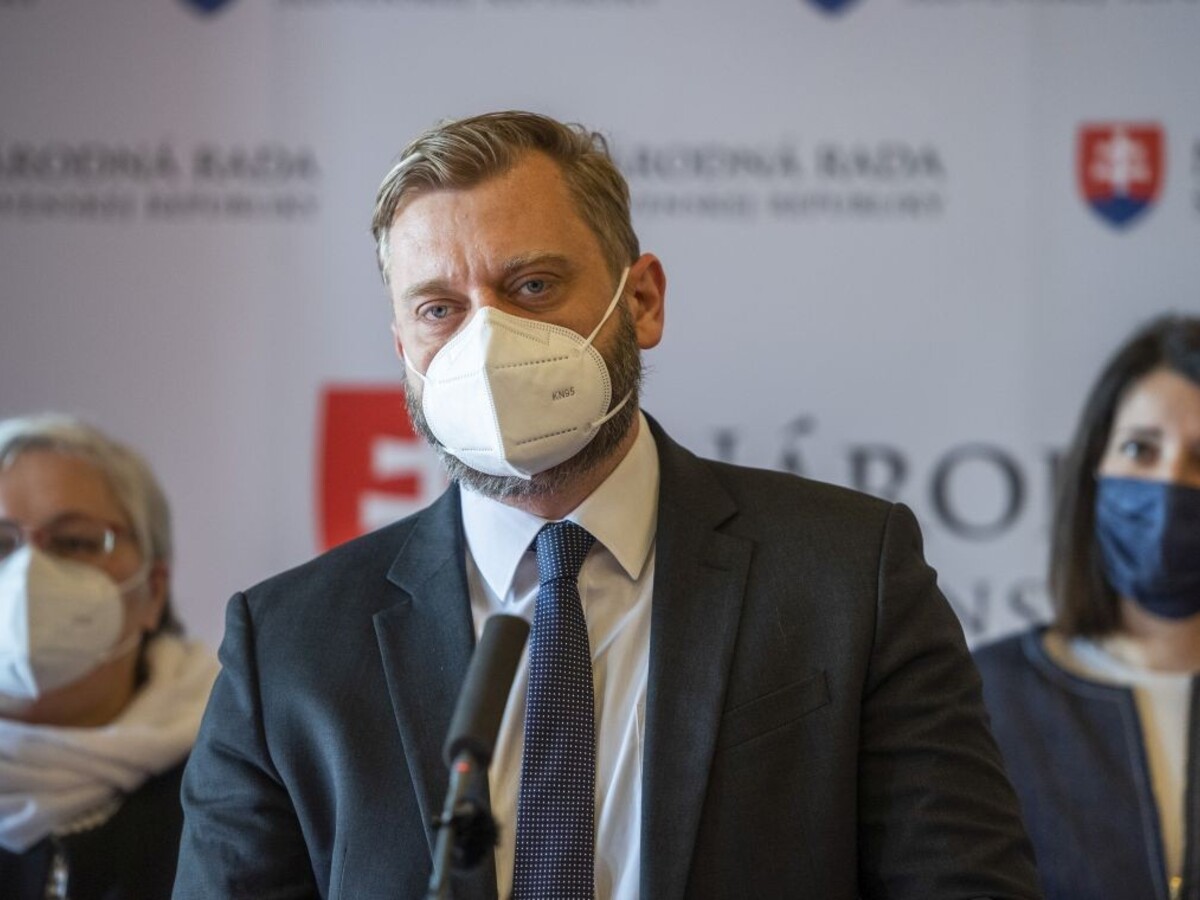Krúpa o odchode Krajčího: Naplnili sa požiadavky Sas a Za ľudí
