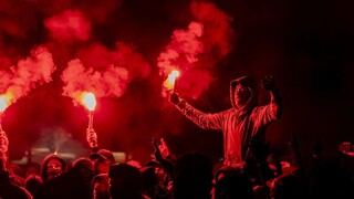 Európske krajiny sprísňujú opatrenia, dochádza aj k protestom