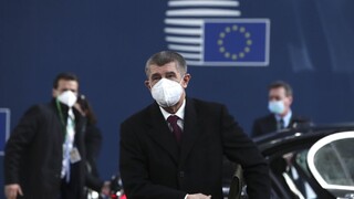 Česko má ambiciózny plán. Chce očkovať stotisíc ľudí denne