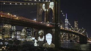 Viac ako 30 000 životov. New York si pripomenul obete pandémie