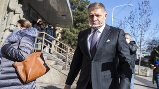 Fico označil prezidentku za amatérku. Reagoval i na šéfa SIS