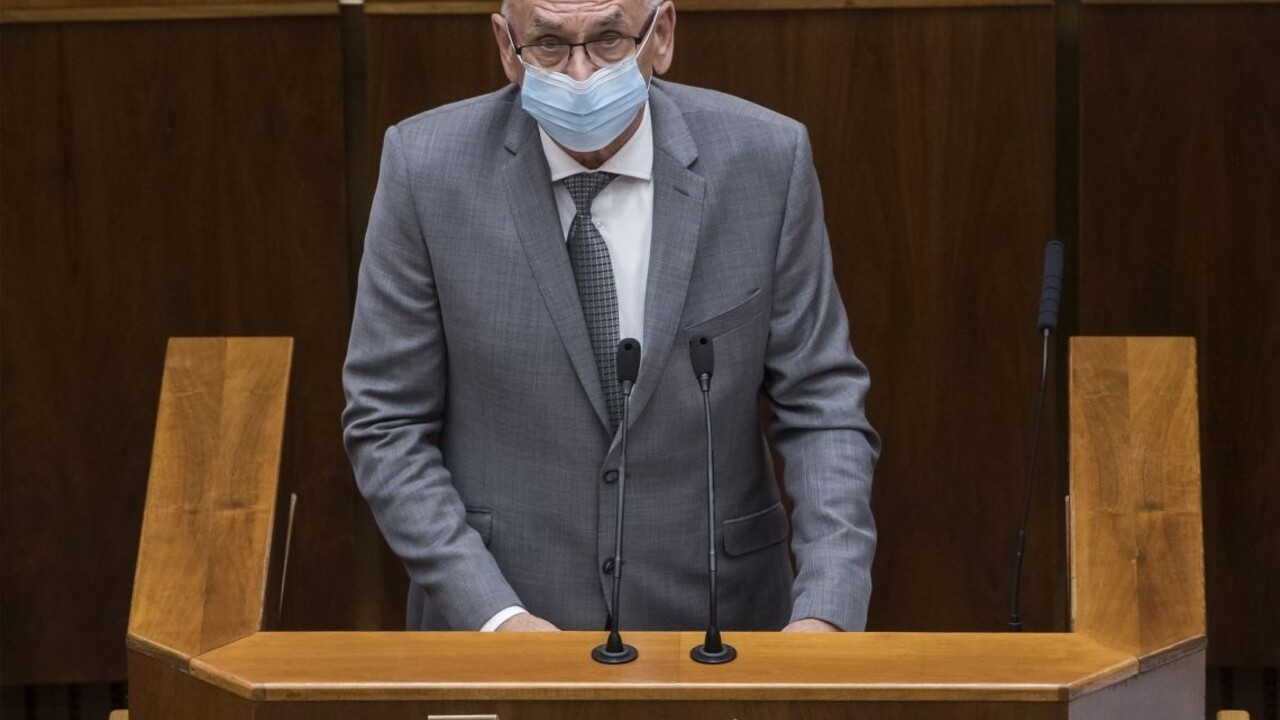 Exšéf SIS Mitrík: Taktýmto spôsobom sa stráca dôveryhodnosť