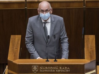 Exšéf SIS Mitrík: Taktýmto spôsobom sa stráca dôveryhodnosť