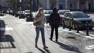 Koronavírus v Európe pripravil o život už takmer milión ľudí