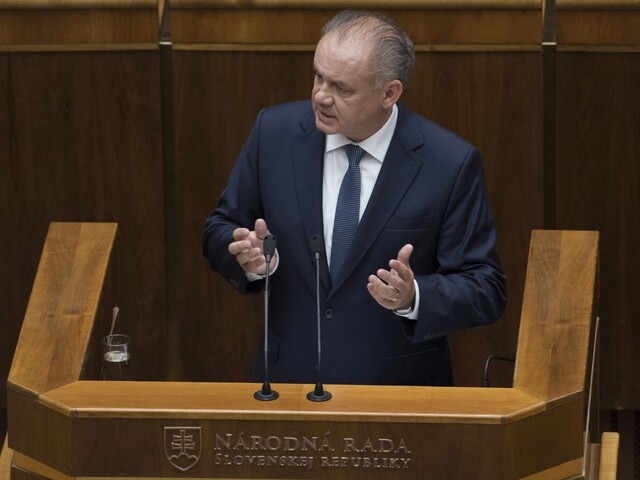 NAKA vypočúvala exprezidenta Kisku, ide o údajný daňový podvod