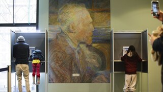 Podľa prvých odhadov holandské voľby vyhrala strana premiéra