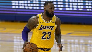 LeBron bol opäť nezastaviteľný, zaznamenal 99. triple double