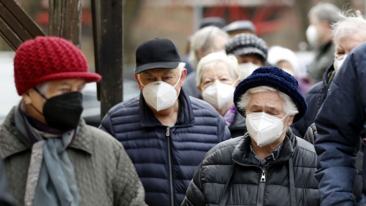 Seniori s respirátormi