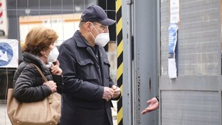 Macron sa chcel vyhnúť lockdownu, no márne. Čo platí vo Francúzsku?