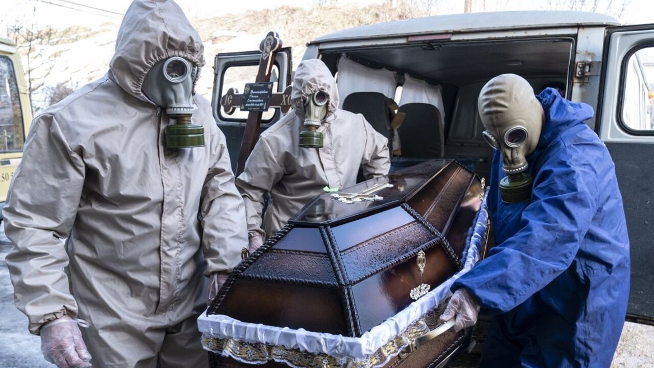 V Ukrajine podľahlo koronavírusu už viac ako 30 000 ľudí