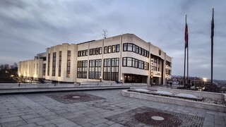 Koaličná kríza zasiahla aj parlament, Kollár prerušil rokovanie