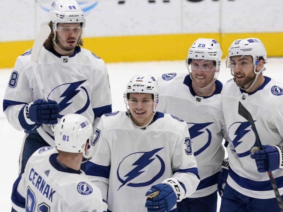 NHL: Súboj slovenských obrancov vypálil lepšie pre Černáka